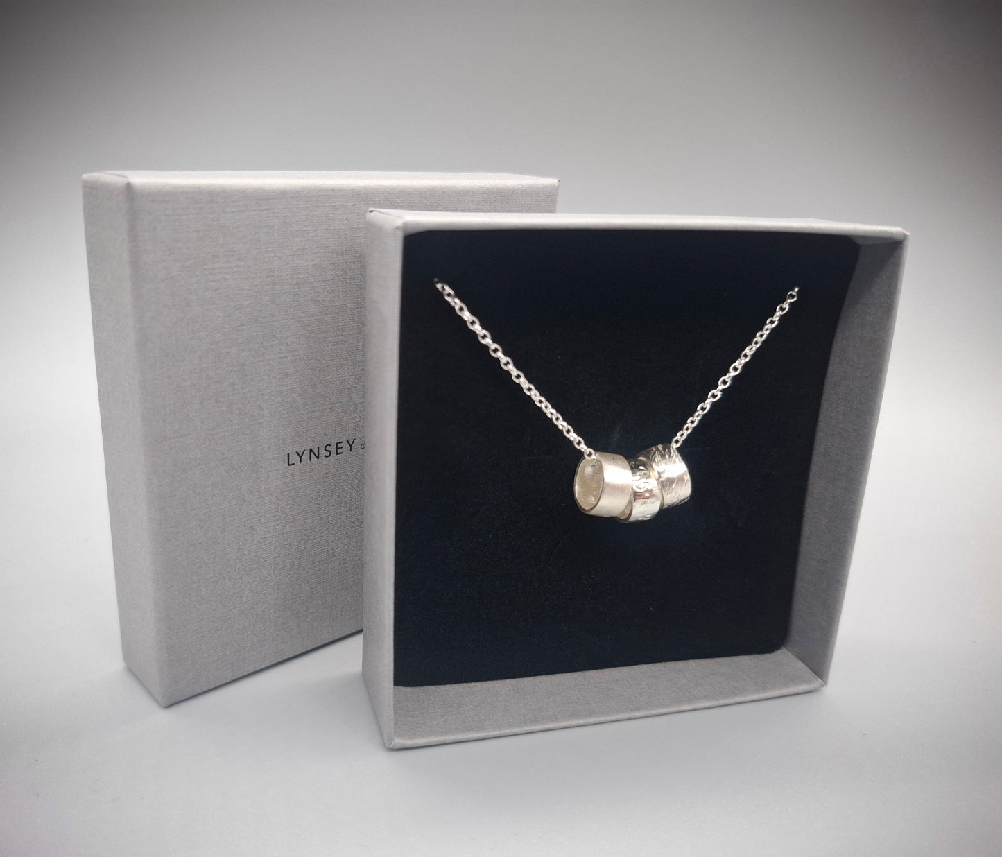 Float Neckpiece