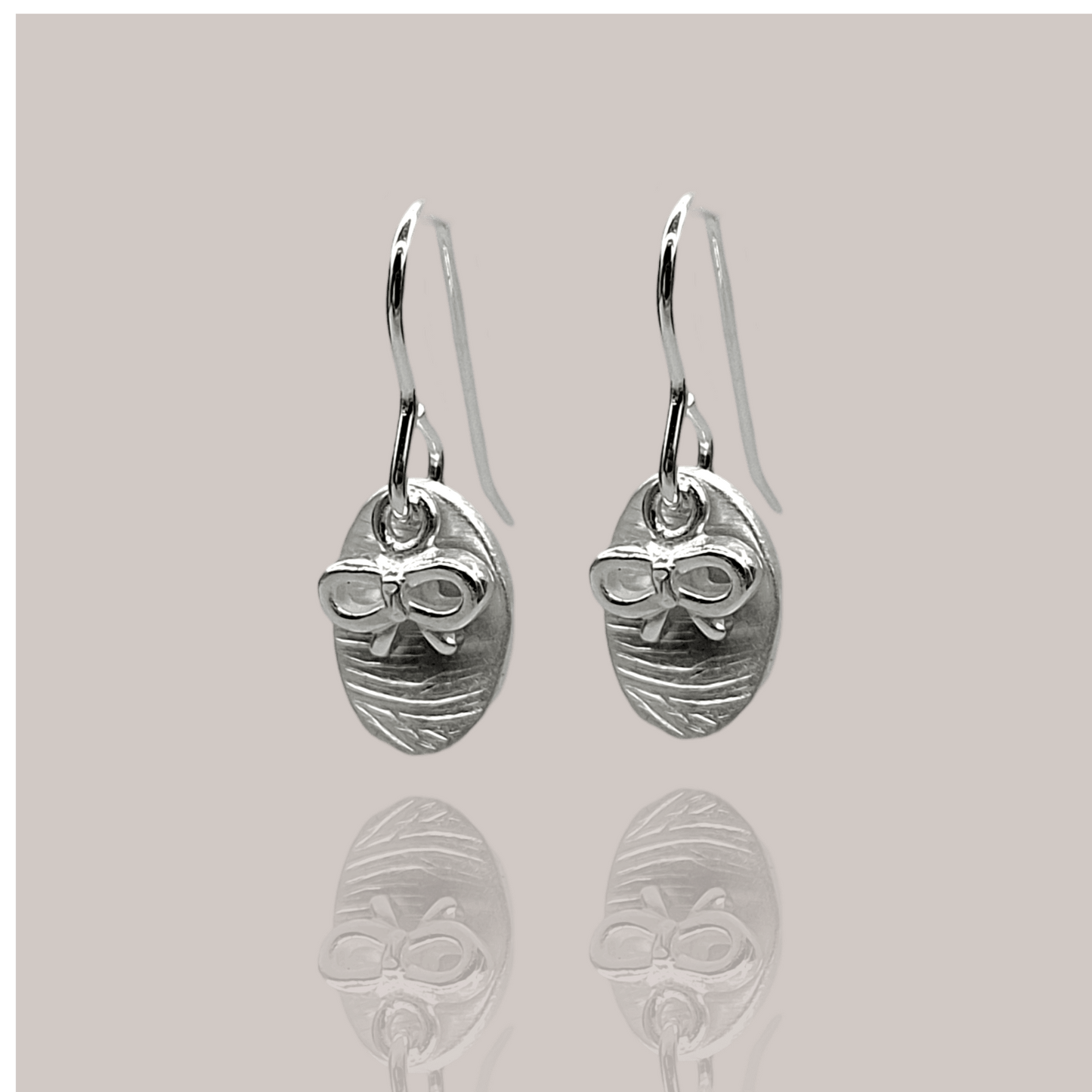 Ribín Bow Oval Drops