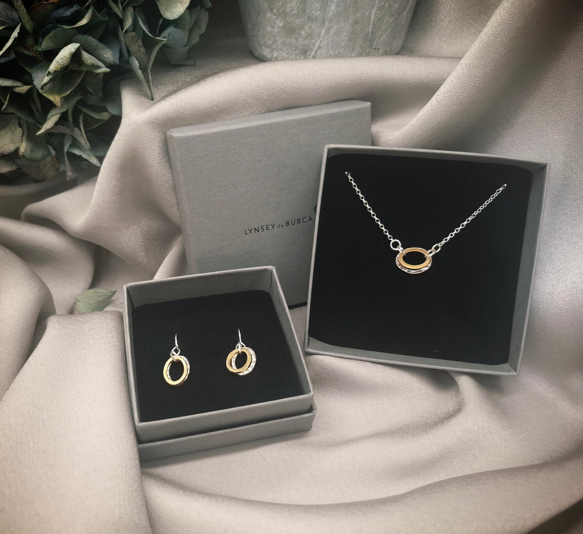 Carran Mix Pendent Set
